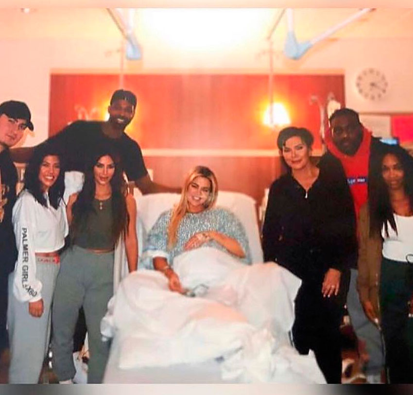 Khloé Kardashian compartilha foto constrangedora pós-traição na sala de parto: <i>Rindo de nervoso</i>