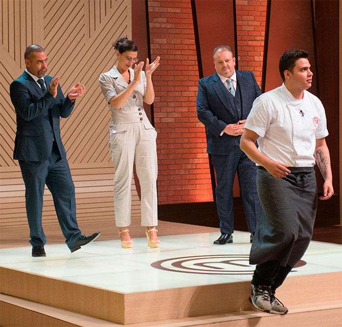 No <I>MasterChef</I>, clima fica pesado após discussão e participante é eliminado em prova com Alex Atala