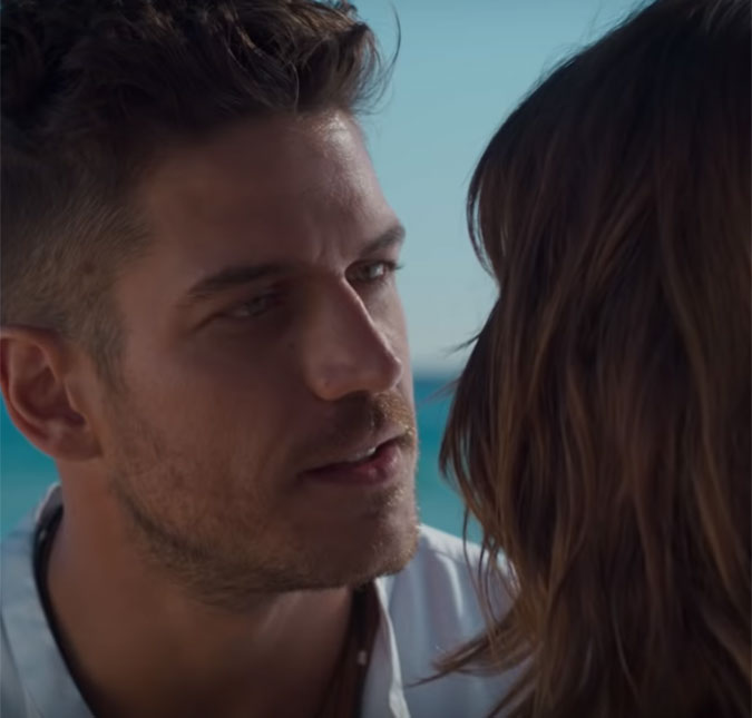 Marco Pigossi protagoniza cenas quentes no misterioso novo <i>trailer</i> de <i>Tidelands</i>, assista!