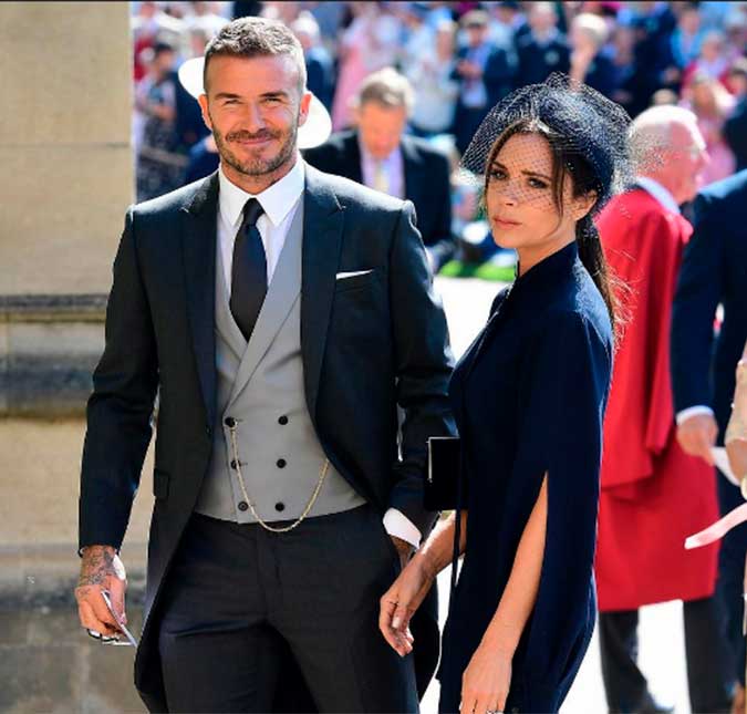 Mansão de Victoria e David Beckham é assaltada pela segunda vez no mesmo mês, diz <i>site</i>