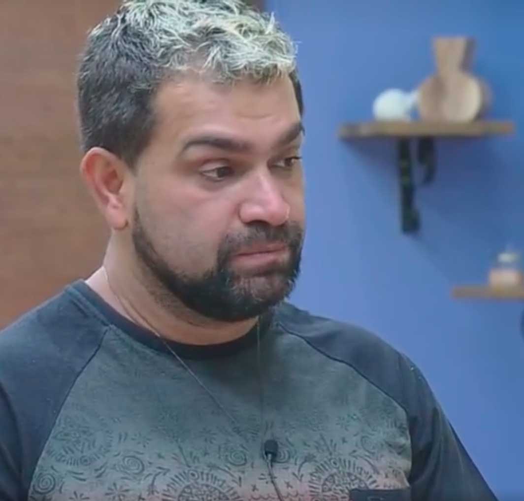 Em <i>A Fazenda</i>, Sertanejo comenta briga de Evandro por doce de leite