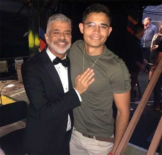 Lulu Santos se declara para namorado em <I>show: Eu te amo Clebson</i>, veja!