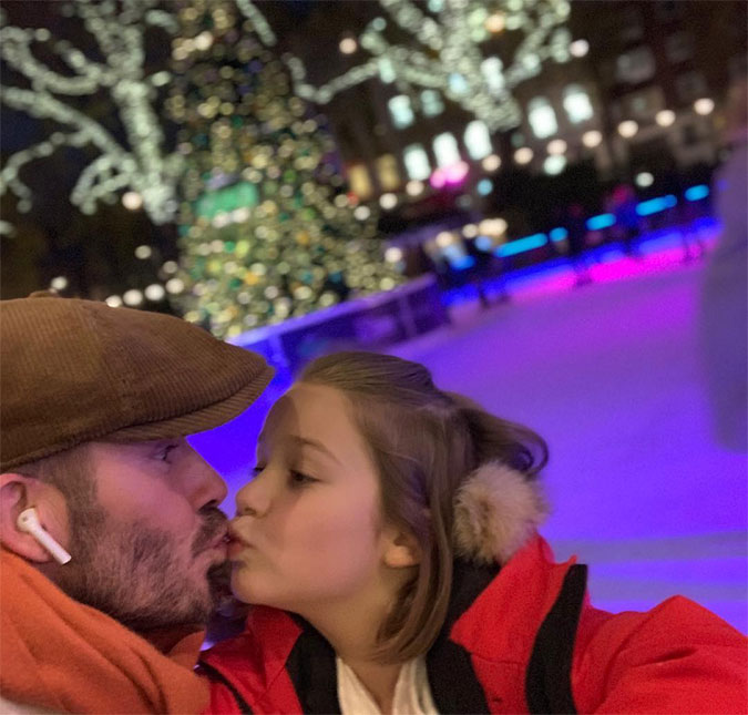 David Beckham posta foto beijando a filha nos lábios e recebe críticas de fãs