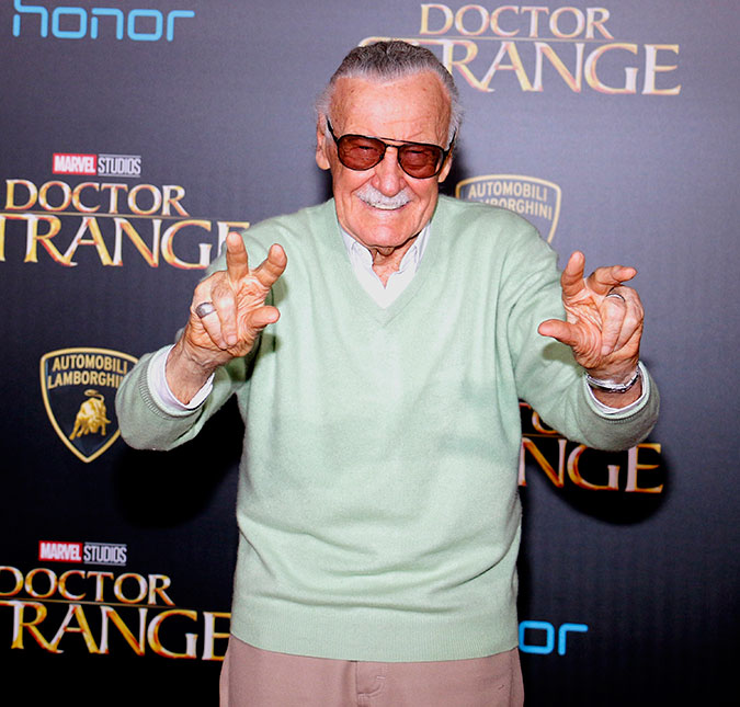 Causa da morte de Stan Lee, quadrinista da <i>Marvel</I>, é revelada
