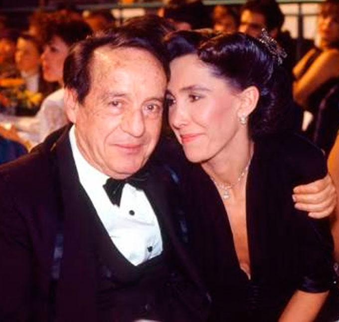 Florinda Meza emociona ao relembrar morte do marido, Roberto Bolaños, o Chaves