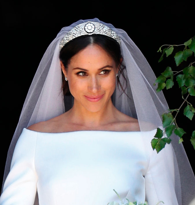 Tiara de diamantes da família real britânica é roubada, confira!
