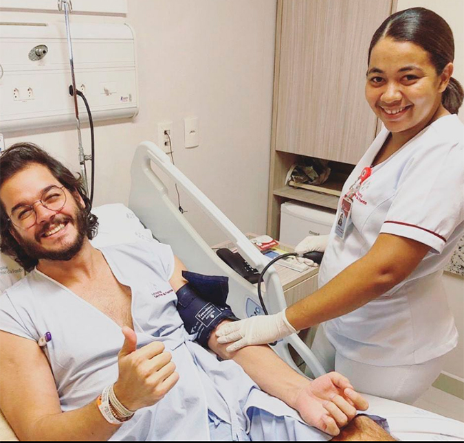 Após viagem com Fátima Bernardes, Túlio Gadêlha posta foto internado em hospital e fala de saúde