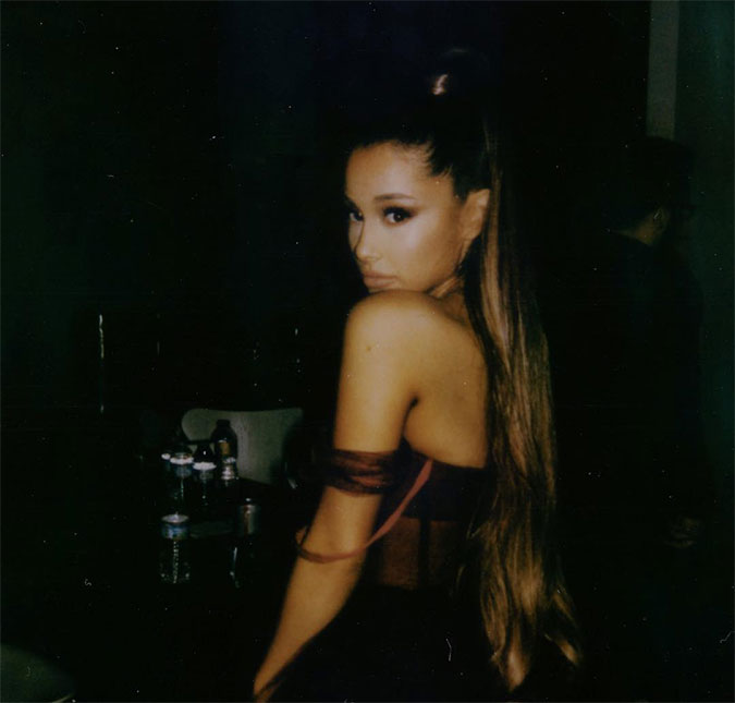 Ariana Grande substitui tatuagem que havia feito a Pete Davidson por uma que homenageia Mac Miller
