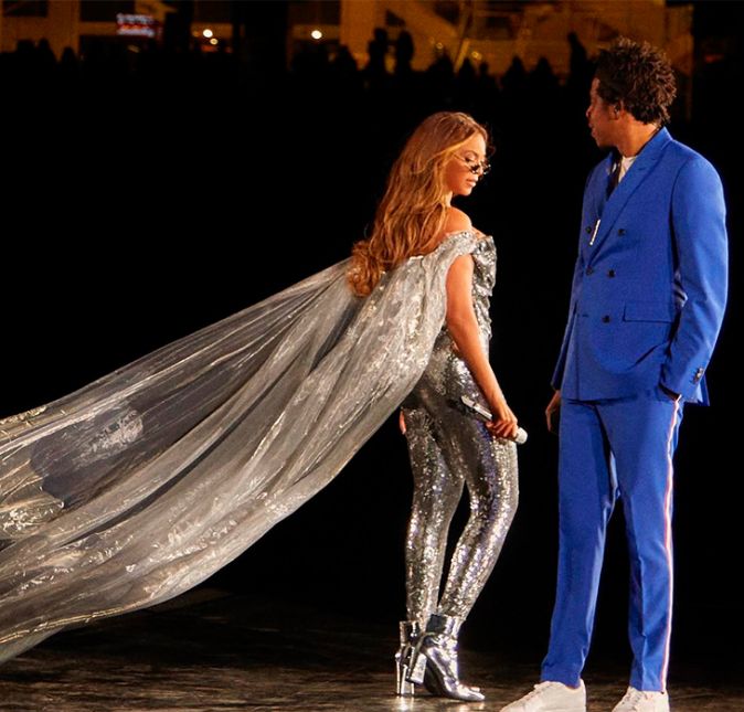 Em 2018, o casal ainda lançou um álbum em conjunto, o EVERYTHING IS LOVE, em que Beyoncé fala que eles tiveram que se mudar para Los Angeles para fugir da imagem da traição de Jay-Z.