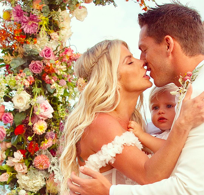 Karina Bacchi fala sobre casamento pela primeira vez após oficializar a união