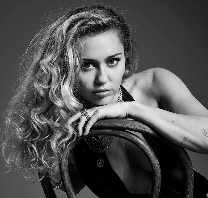 Miley Cyrus revela que previu que sua casa seria incendiada