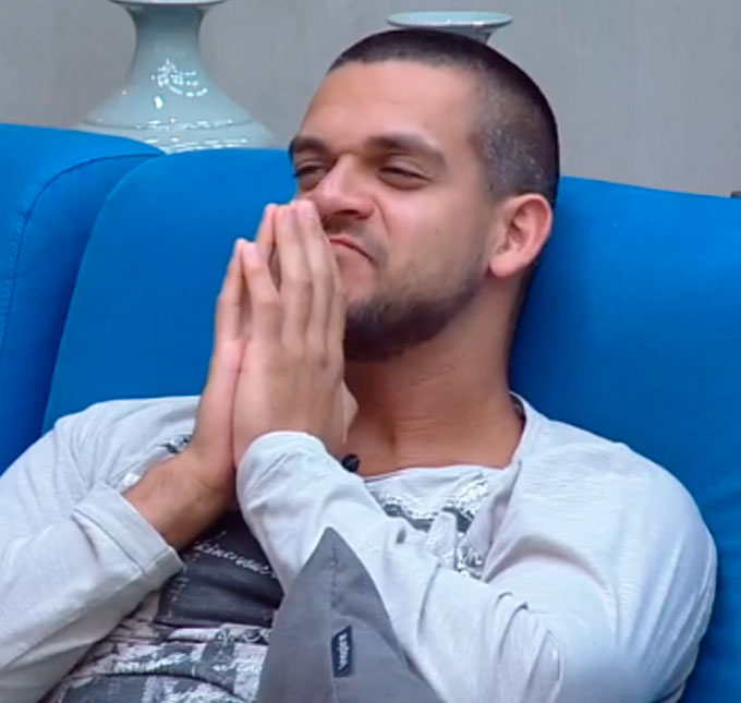 Em <i>A Fazenda 10</i>, Caique Aguiar afirma que vai rir das críticas quando deixar o <i>reality</i>