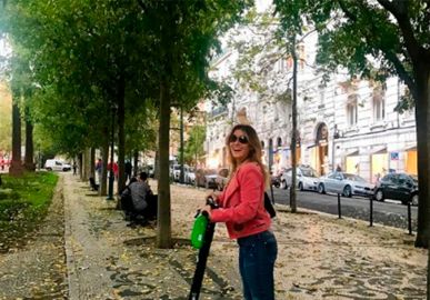 Giovanna Antonelli troca carro por patinete em Lisboa, confira o clique!
