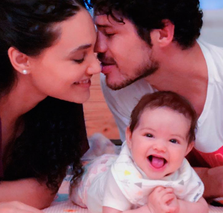 José Loreto e Débora Nascimento se emocionam ao falar da filha: -<I>Enlouquecemos nos primeiros dias</I>