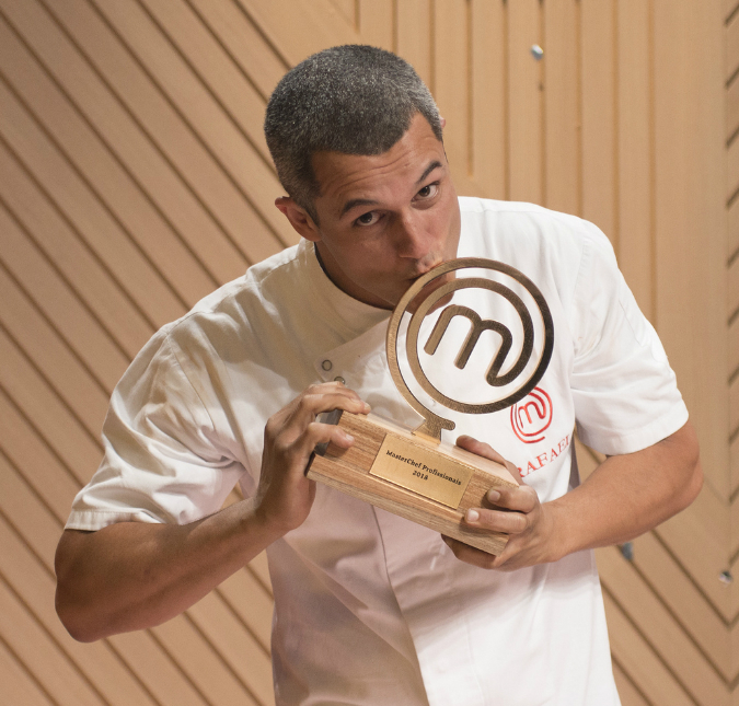 Rafael conta o que quer fazer com o dinheiro que ganhou no <i>MasterChef Profissionais</i>