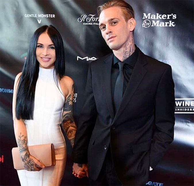 Aaron Carter nega que esteja esperando primeiro filho com a namorada