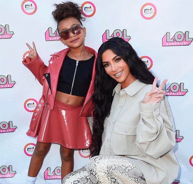 Kim Kardashian diz que pagará aulas de maquiagem para North West