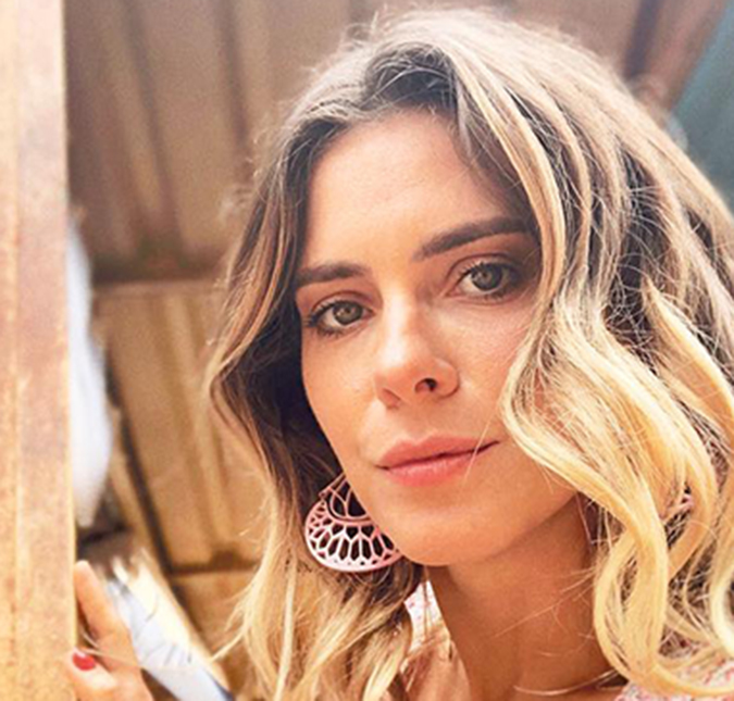 Carolina Dieckmann revela que já beijou mulheres; assista!
