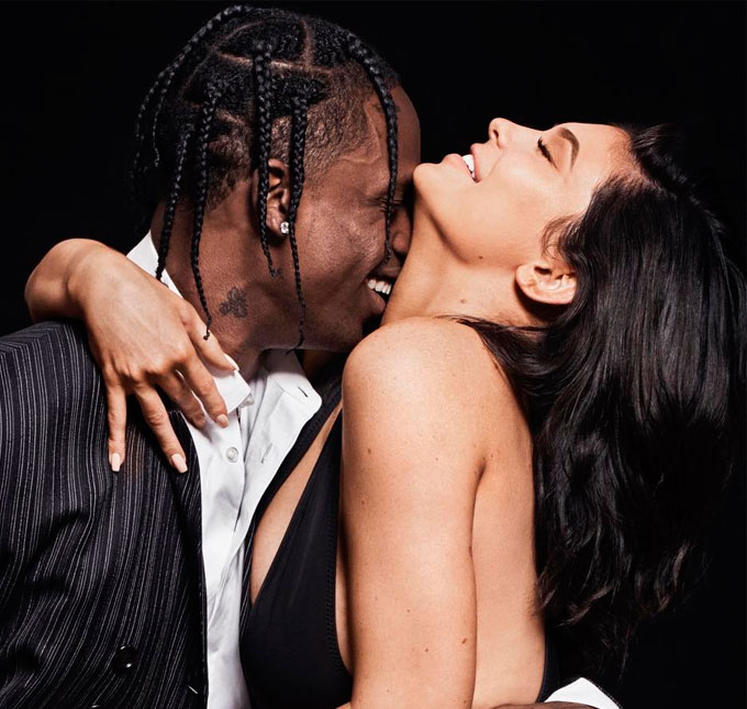 Detalhe em nova foto de Kylie Jenner levanta suspeita de que ela já esteja noiva de Travis Scott, veja!