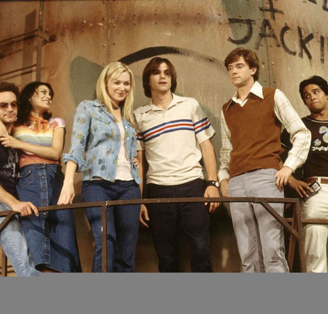 That '70s Show terminou em 2006 após oito temporadas, um ano após a saída de Topher Grace e Ashton Kutcher, mas ainda é uma das comédias mais citadas.
