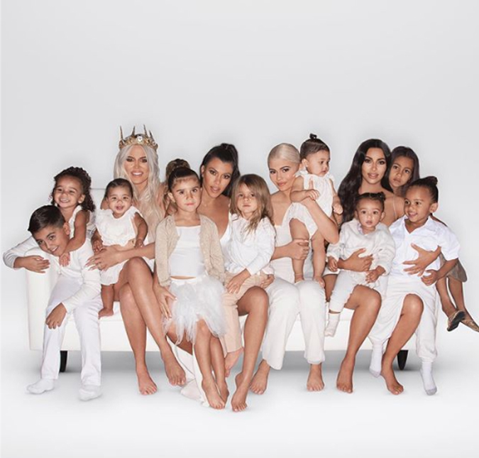 Cartão de Natal das Kardashians teve banho de <i>Photoshop</i>