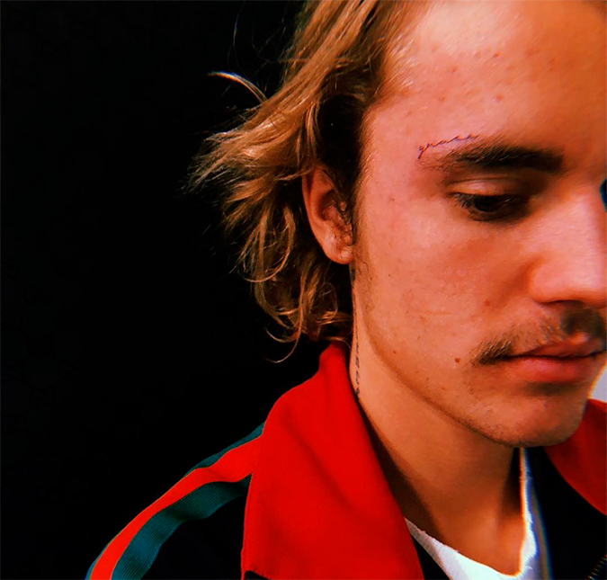 Após inúmeras tatuagens no corpo, Justin Bieber começa 2019 com <i>tattoo</i> no rosto