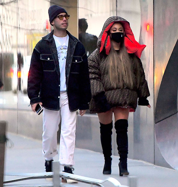 Após declarar que não iria namorar em 2019, Ariana Grande é flagrada com ex, confira o clique!