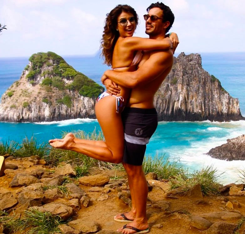 Paula Fernandes posta foto em clima de romance com namorado: <i>Vamos voar em 2019!</i>