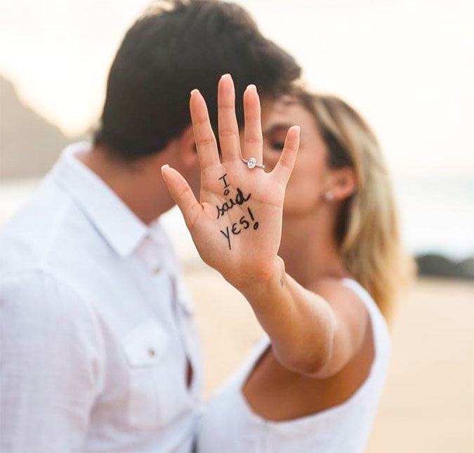 Kaká pede Carol Dias em casamento: <I>Me fez o homem mais feliz dessa Terra</I>