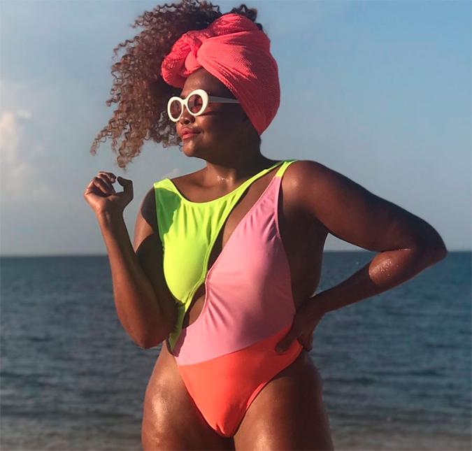 De maiô, Gaby Amarantos quebra tabu e fala sobre parte íntima: <i>Minha pepeka é maravilhosa</i>