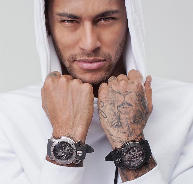 Neymar se irrita com <i>fake</i> que finge ser ele: <i>Vira ser humano de verdade!</i>