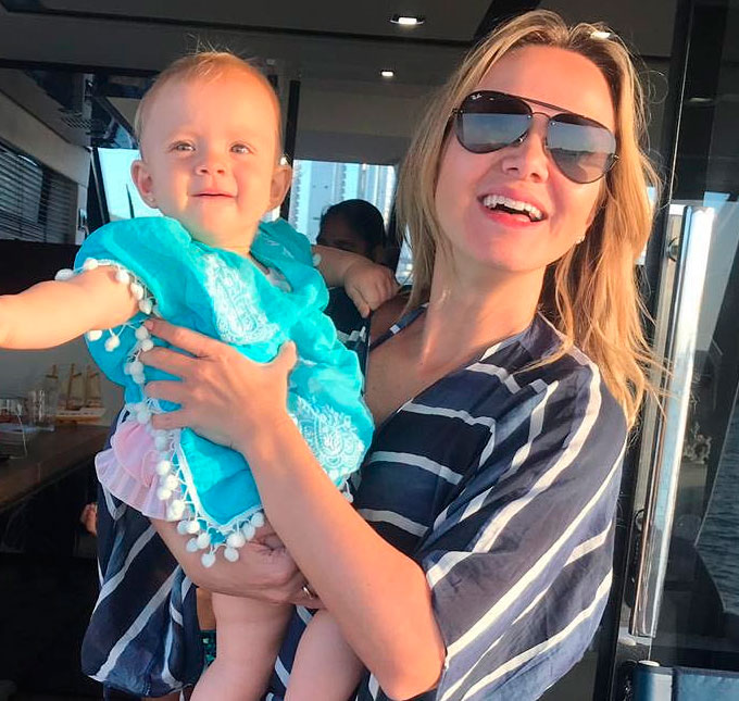 Filha de Eliana reconhece a mãe na televisão, assista ao vídeo!