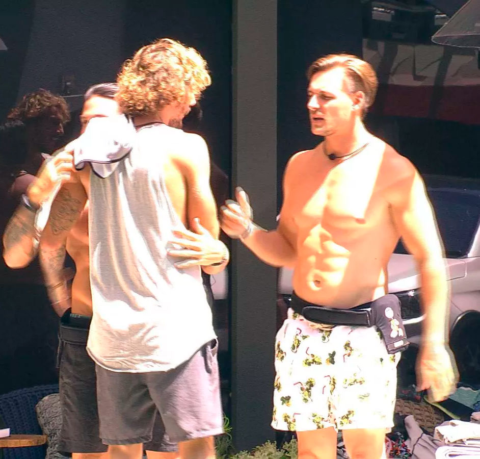 Após 15 horas, Alan desiste da prova de resistência no <I>BBB 19</i>
