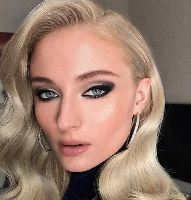 Sophie Turner não podia lavar os cabelos em <i>Game of Thrones: - Por anos eu vivi com um cabelo sujo</i>