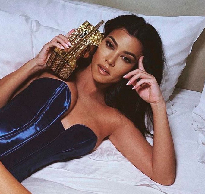 Kourtney Kardashian faz apelo após ver comédia romântica clássica: <i>- Quero me apaixonar</i>