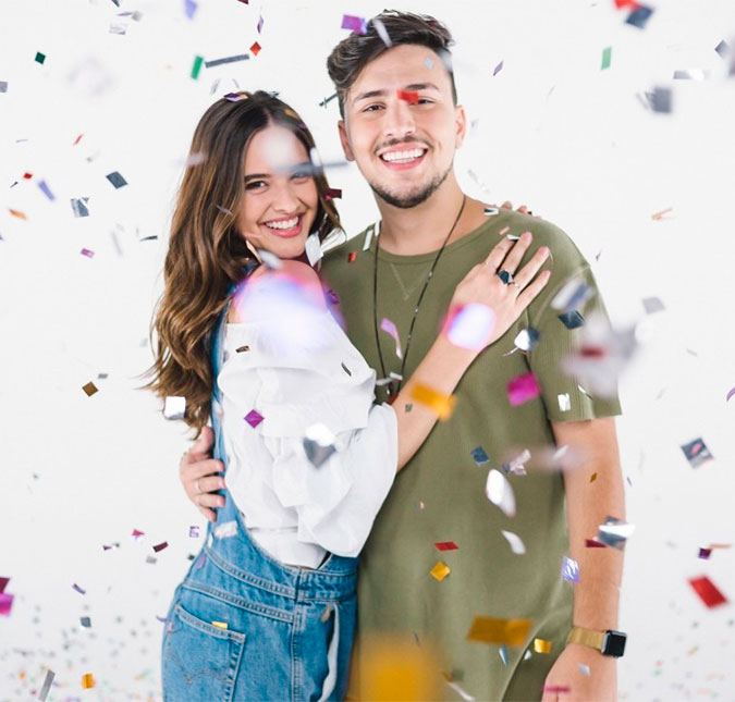 Participação de Juliana Paiva em clipe de Pedro Thomé faz sucesso na <I>internet</I>