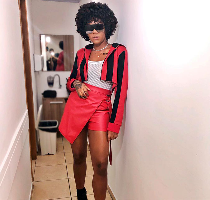 Ludmilla manda papo reto à seguidora que a criticou nas redes sociais: <I>Não fala o que você não sabe</I>