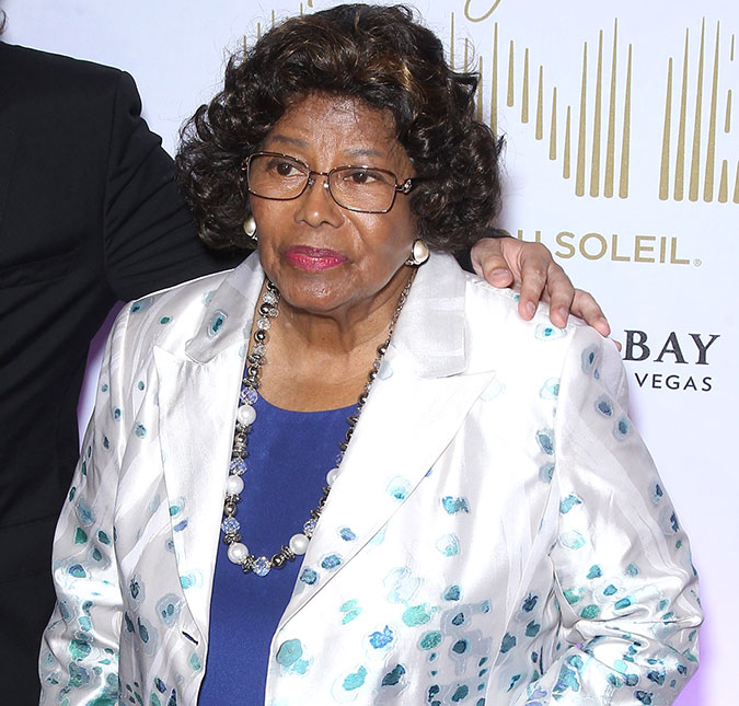 Aos 88 anos de idade, mãe de Michael Jackson estaria à beira da morte