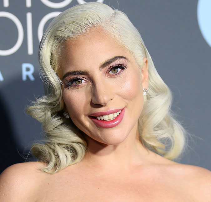 Lady Gaga estava dormindo e só descobriu sua indicação ao <i>Oscar</i> três horas depois!