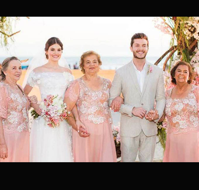 Camila Queiroz relembra o casamento e fala da participação das avós na cerimonia