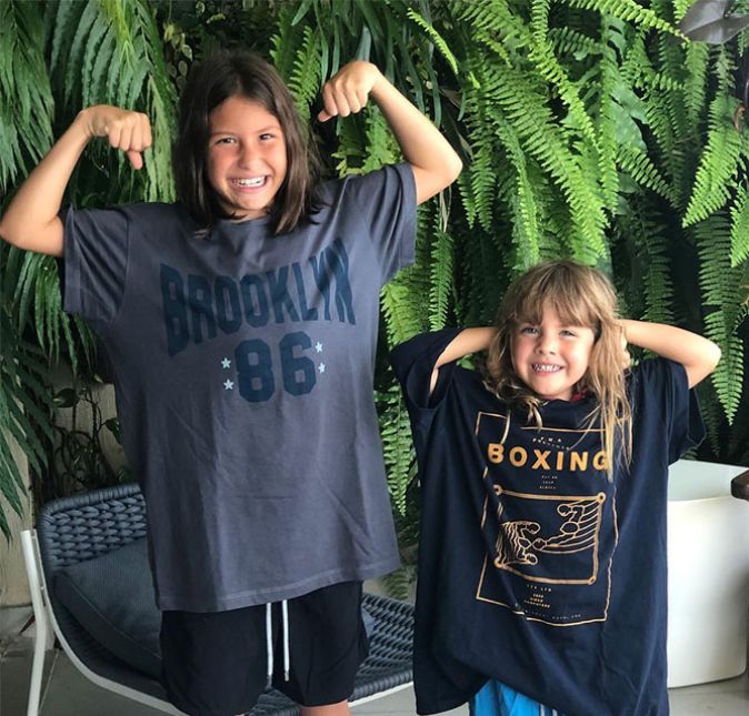 Em outro momento, Sofia e Ayra mostram que ficam lindas até mesmo usando roupas maiores! Em outro momento, Sofia e Ayra mostram que ficam lindas até mesmo usando roupas maiores!