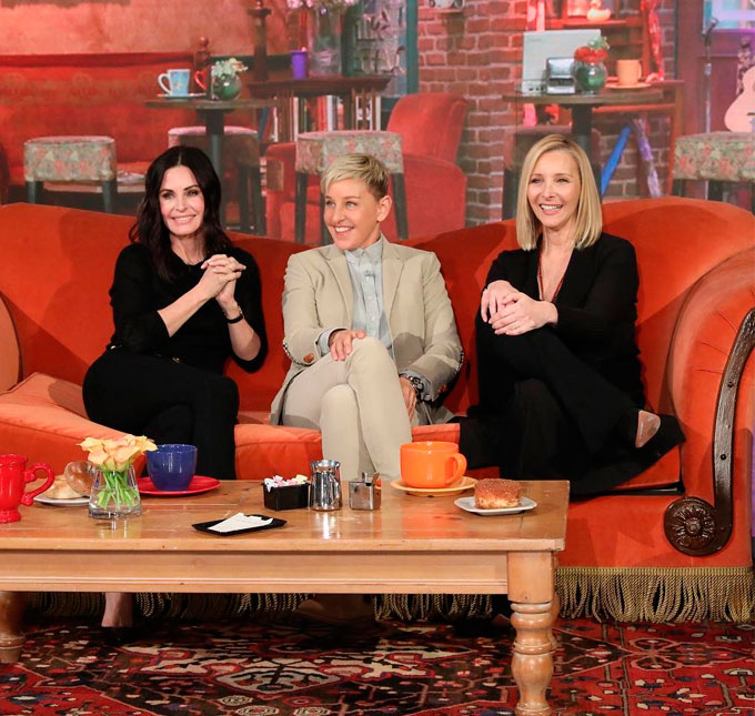Courteney Cox e Lisa Kudrow, de <i>Friends</i>, se reencontram em programa de TV