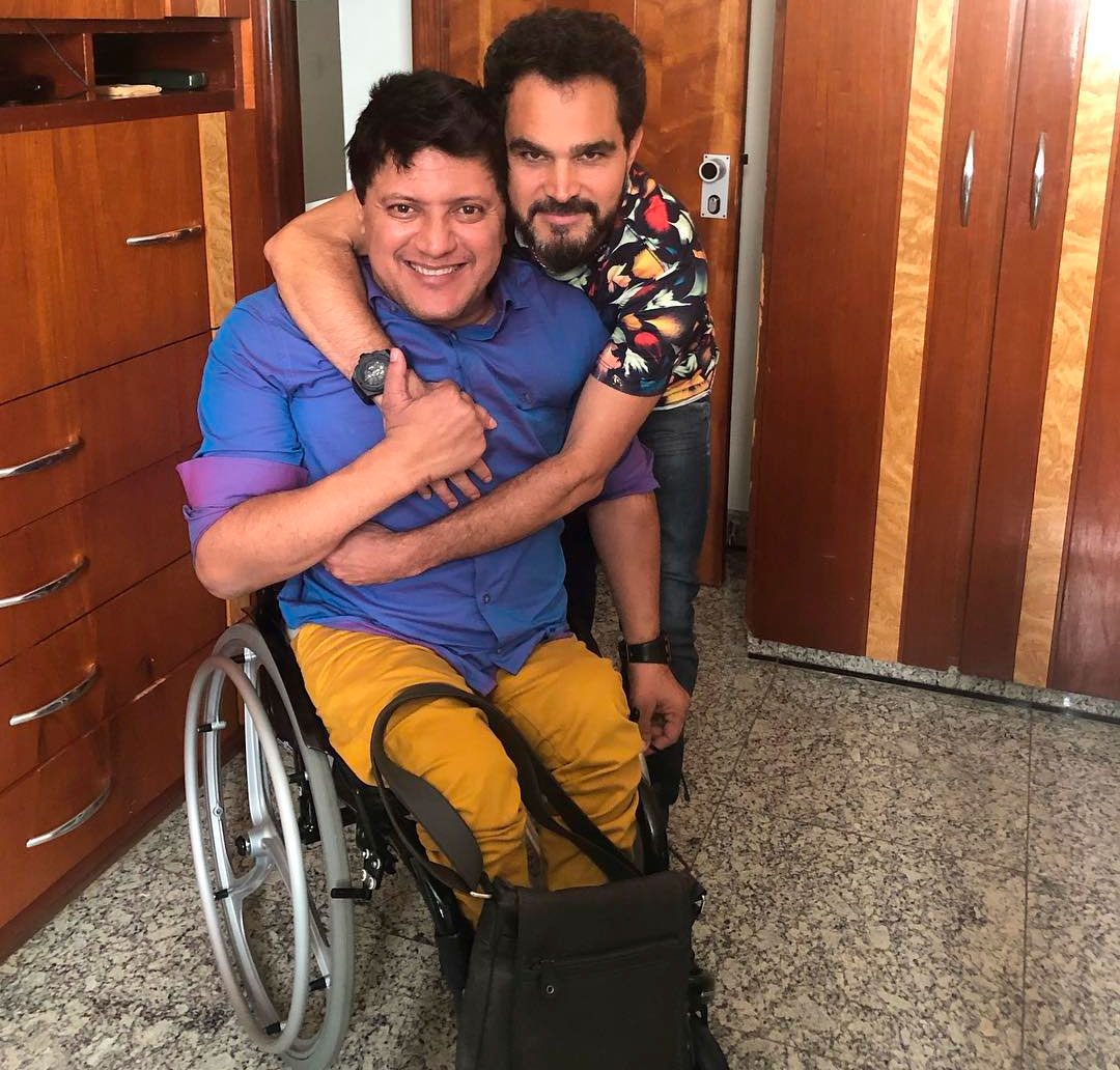 Preso, irmão de Zezé Di Camargo e Luciano, só poderá receber visita da família após 30 dias
