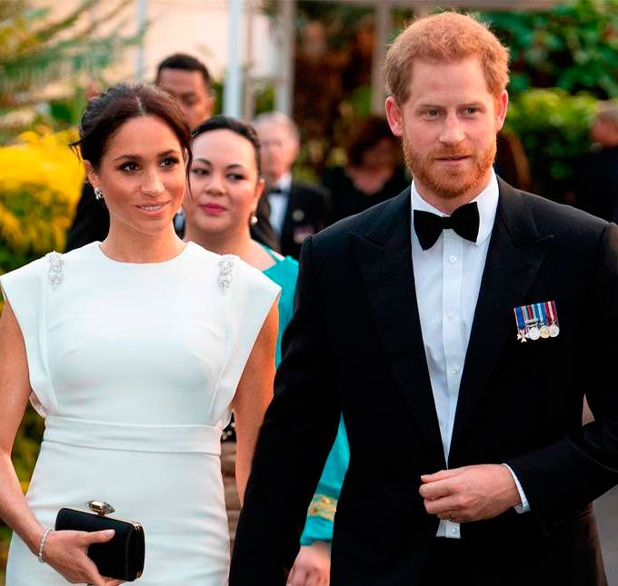 Após Meghan Markle convencer príncipe Harry a largar vícios, ele causa polêmica ao ser visto em bar