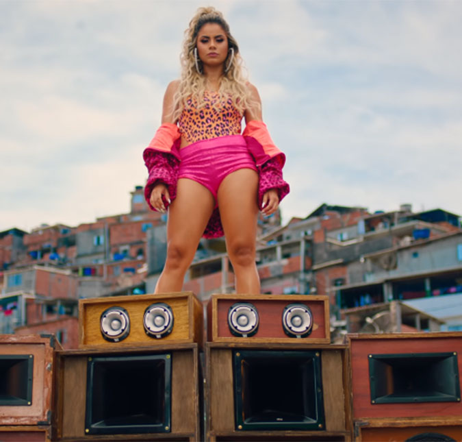 Após ser acusada de copiar Anitta, Lexa lança clipe de <i>Só Depois do Carnaval</i>