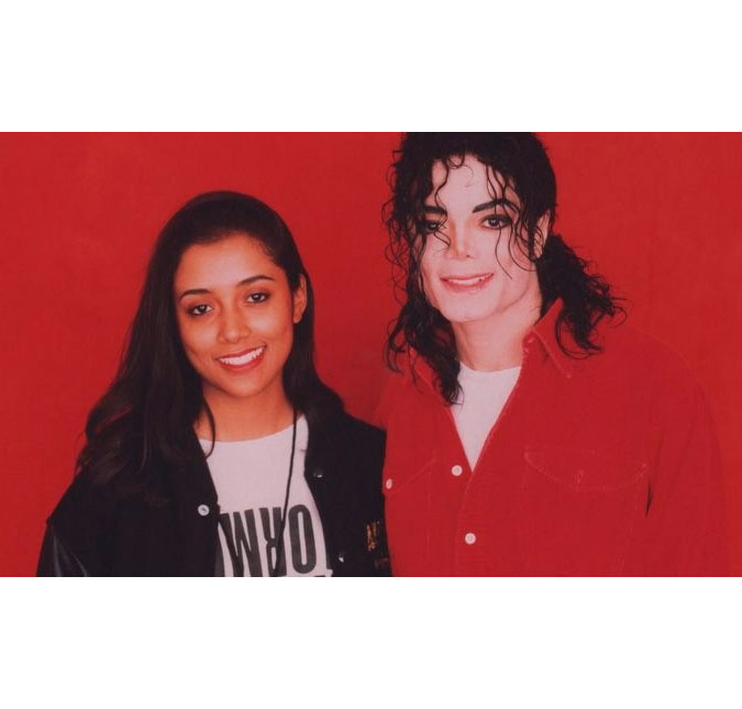 Namorada <I>secreta</I> de Michael Jackson defende cantor de acusações de pedofilia