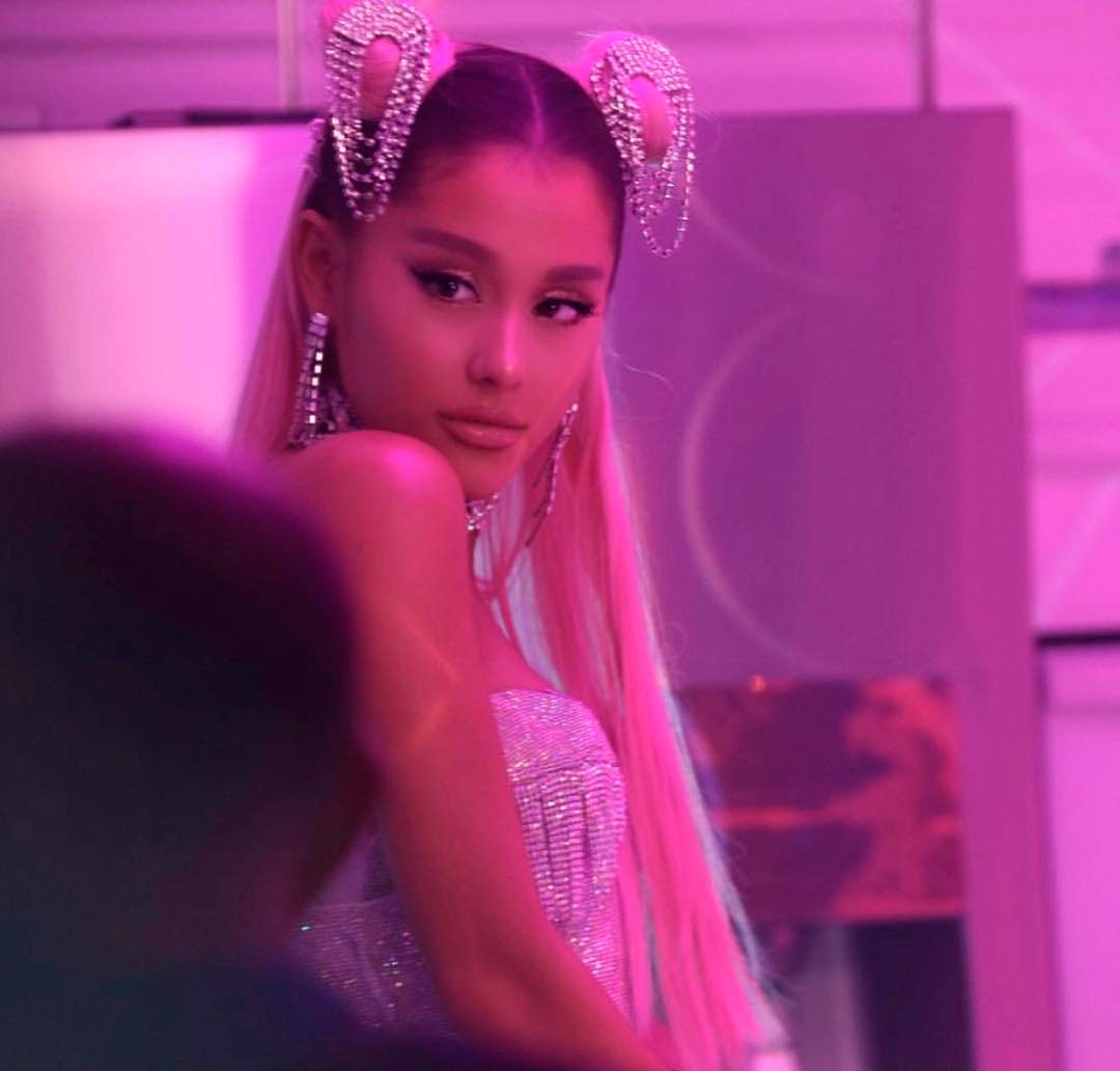 Ariana Grande se desentende com produtores e não fará performance no <i>Grammy 2019</i>