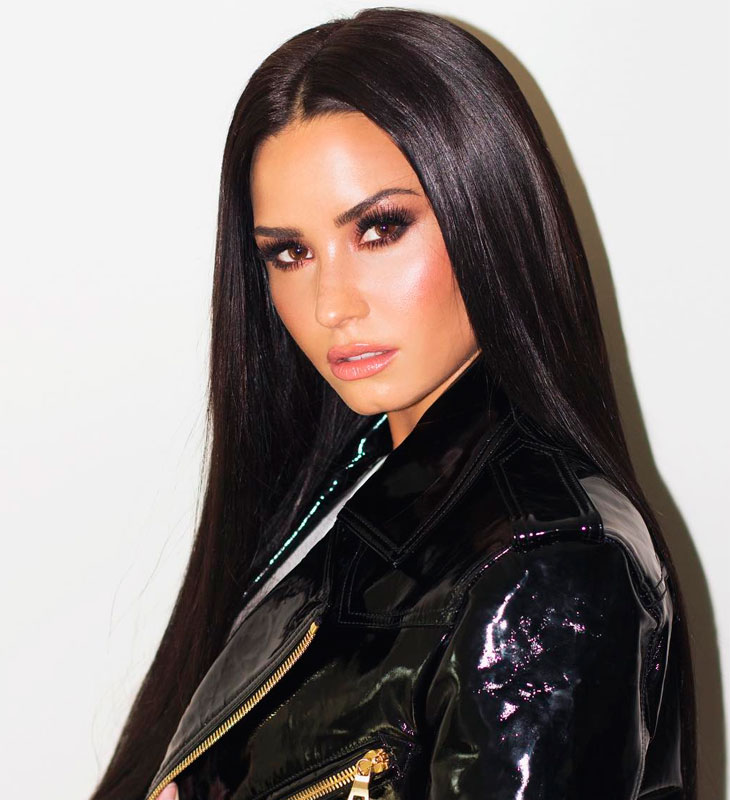 Demi Lovato faz textão após <i>site</i> falar que ela estava com <i>uma silhueta mais cheia: Sou mais do que o meu peso</i>