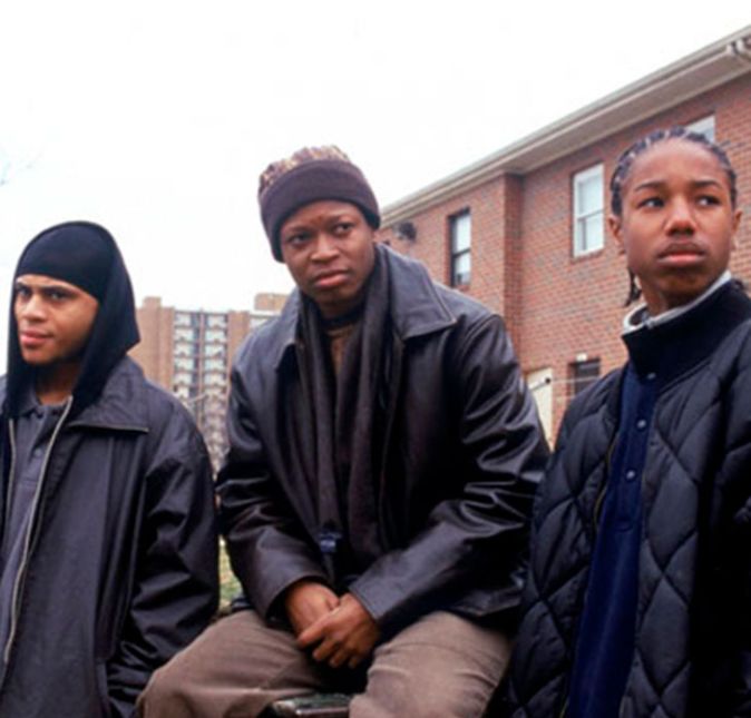 Logo após, ele foi para o elenco de A Escuta, que, embora não seja muito conhecida no Brasil, é outra série que entrou para a história, sendo uma das 10 mais bem avaliadas de todos os tempos no portal especializado IMDB.