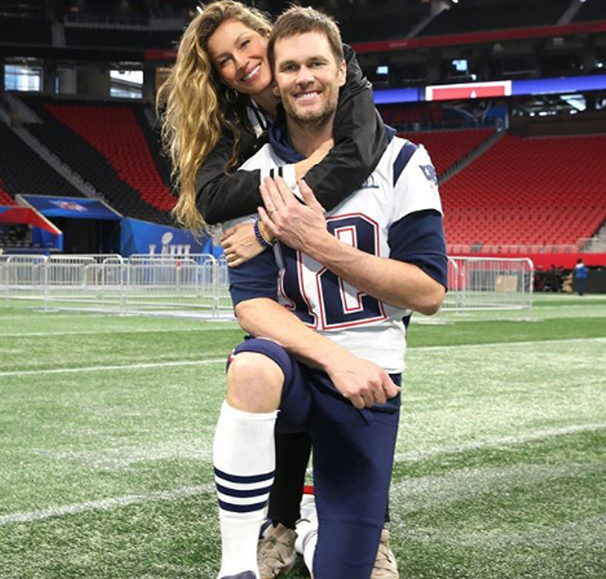 Gisele Bündchen leva Tom Brady em show de banda brasileira